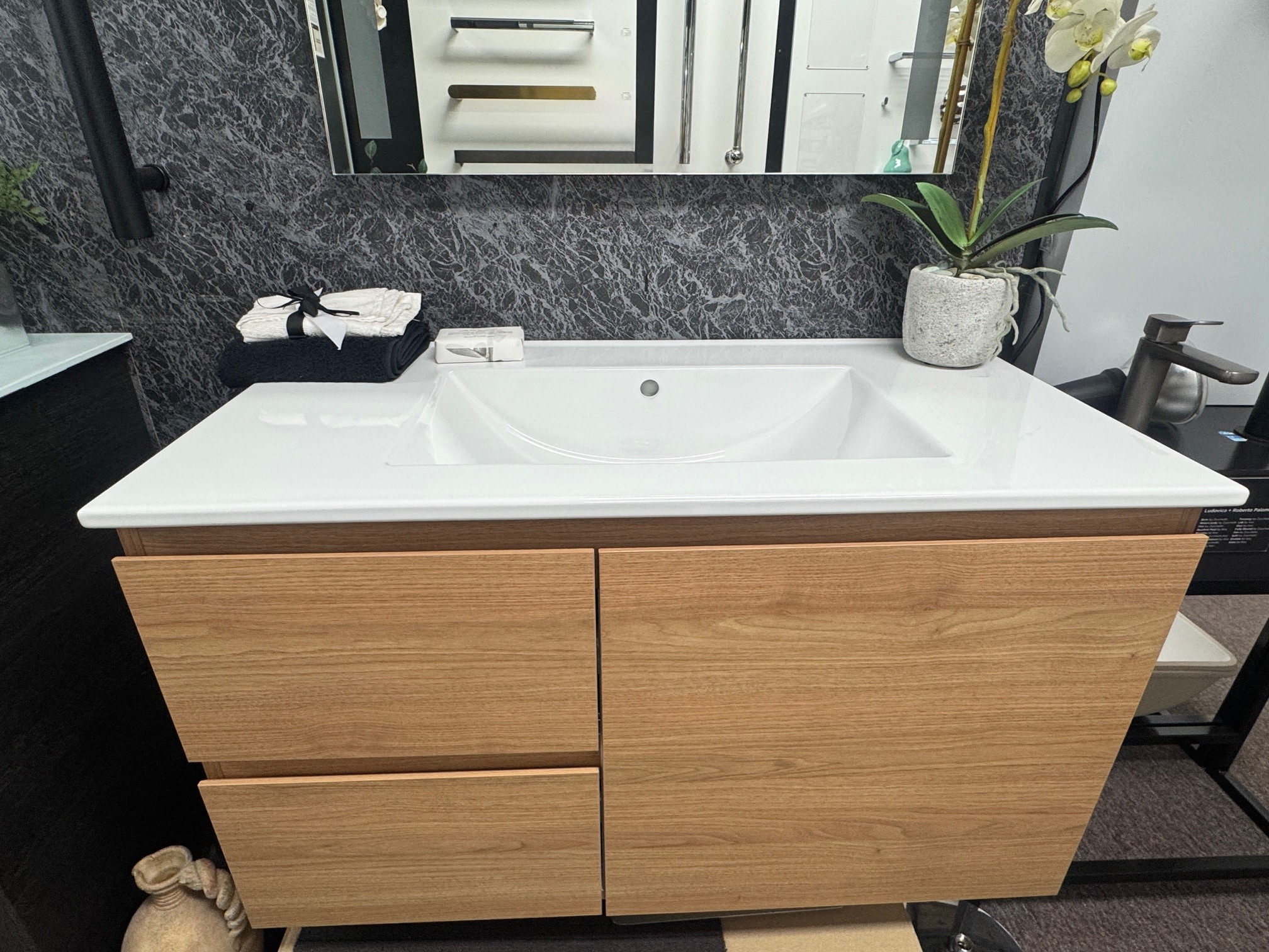 ADP Glacier 900mm Full Depth Door And Drawer Twin Wall Hung Vanity - Image 6